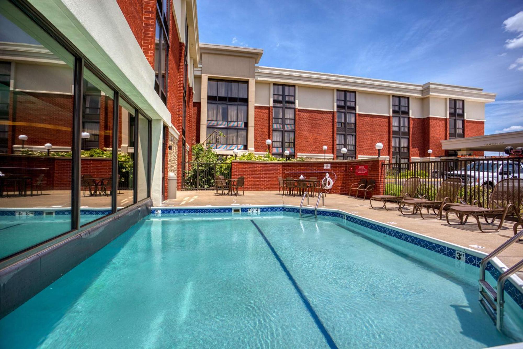 Drury & St. Louis - Hotel 3*